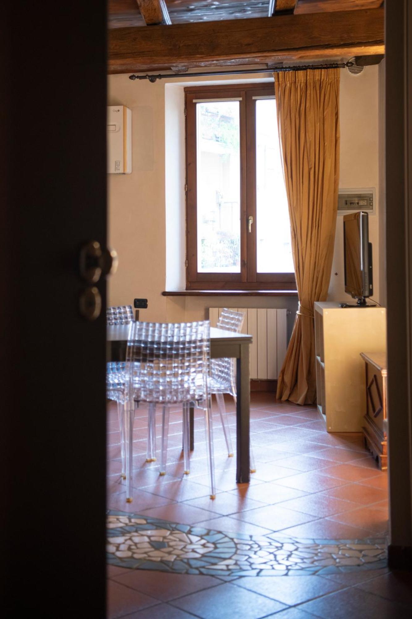 Ai Piedi Del Castello / 4Pl / Apt. Full Verona Exteriör bild